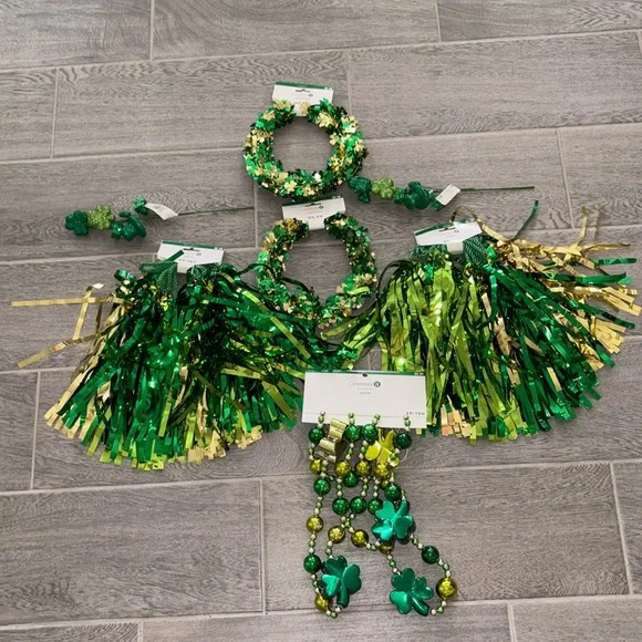 Lot of seven St. Patrick’s Day decorations, Garland plant decor, NWT - Picture 1 of 4